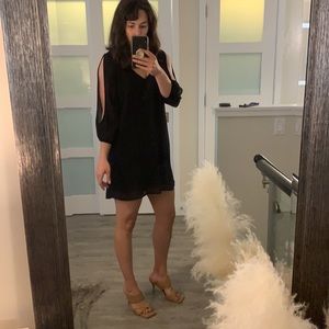 Perfect mini LBD! Lulus crepe black dress with arm slits SZ S